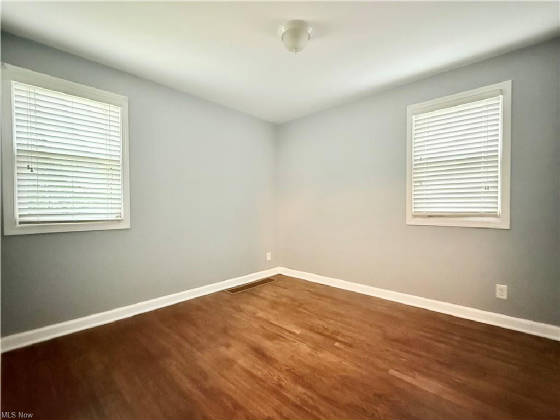 128LokeAveNE7.jpg
